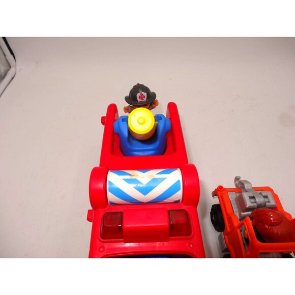 Little People Fire Truck And Help & Go Tow Truck Toy Set With Figures - Picture 4 of 16